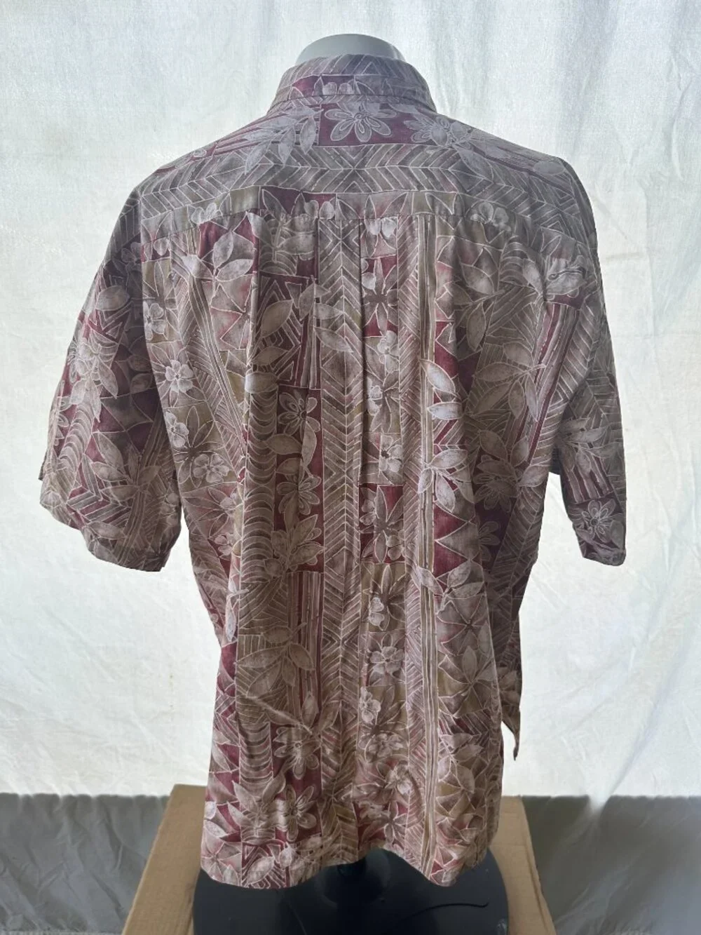 Tori Richard Men's Red Brown Floral Leaf Tiki Pattern Hawaiian Shirt Size 2XL